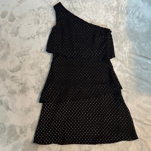 Ava & Aiden Black and Gold Dotted One-Shoulder Layered Flowy Short Dress